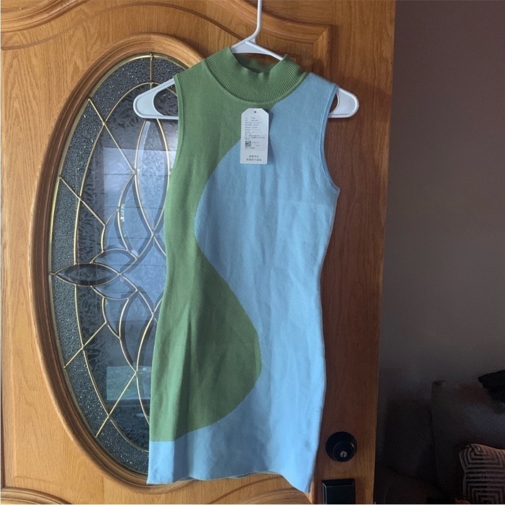 Sleeveless Colorblock Knit Dress in Sky Blue & Olive Green